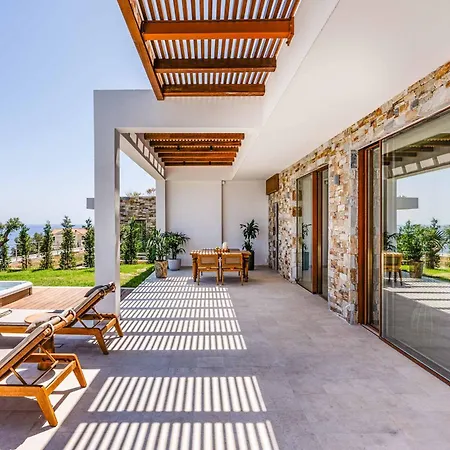 Avgi Thesan Villa