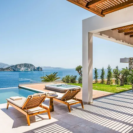 Avgi Thesan Villa *